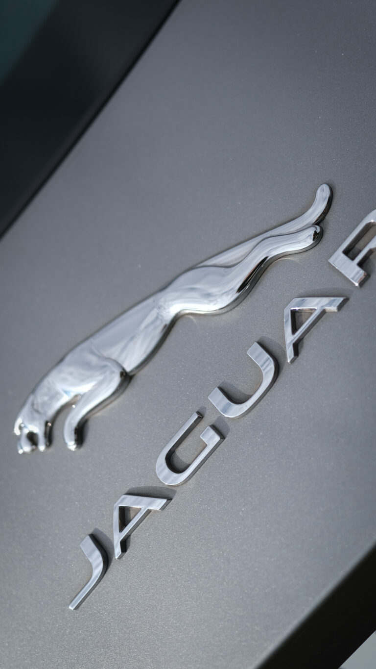 Véhicule importé d'Allemagne Jaguar F-TYPE P340